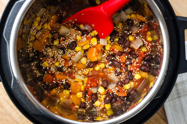 Quinoa bowl ingredients in a 3 Quart Instant Pot.